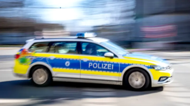 Verfolgungsjagd auf A2 endet mit Unfall: Betrunkener flüchtet zu Fuß