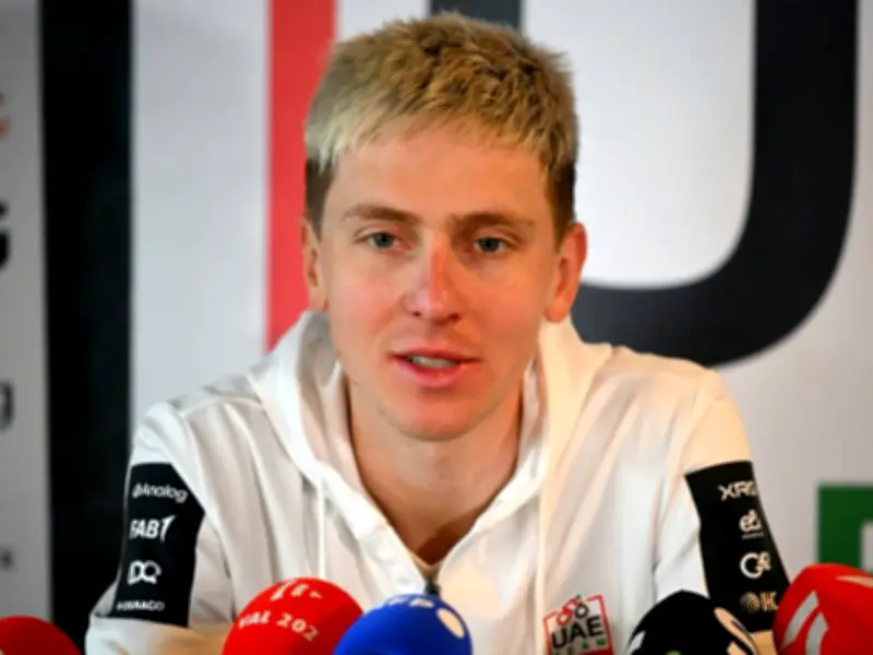 Verkehrsverstoß bei Flandern-Rundfahrt: Pogacar überquert Bahngleis bei Rotlicht