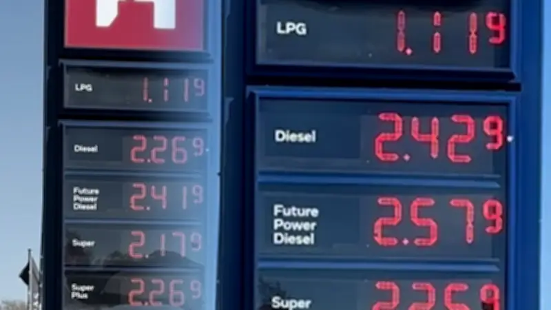 Verwirrung an der Zapfsäule: So reagieren Autofahrer auf die neue 12-Uhr-Spritpreisregel