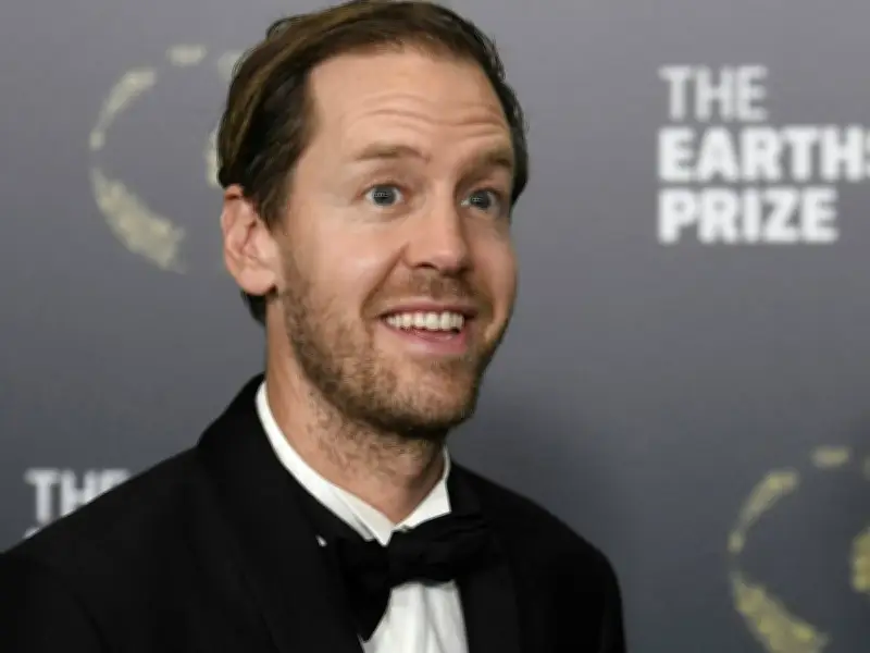 Vettel läuft Marathon in unter drei Stunden für wohltätige Zwecke