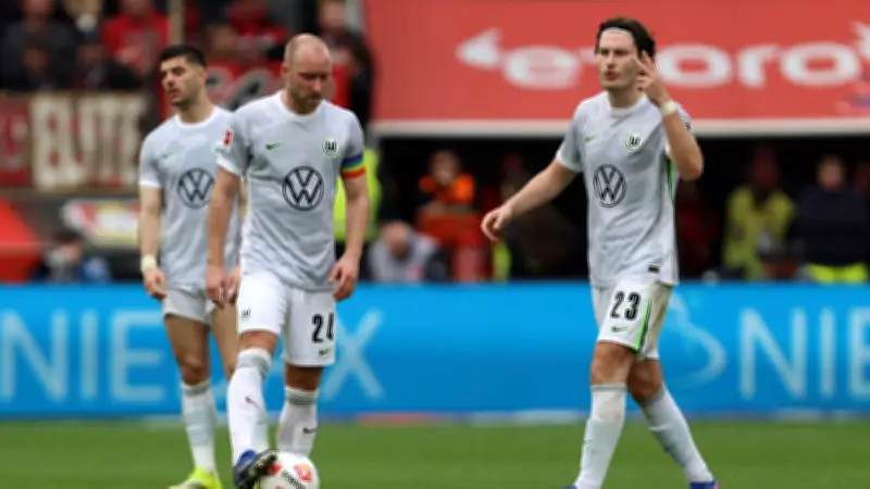 VfL Wolfsburg vor historischem Abstieg: Erster Profi plant Abschied