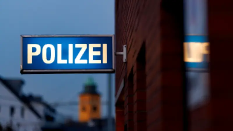 Vier Autos am Sportplatz Großpaschleben zerkratzt - Polizei sucht Zeugen nach Sachbeschädigung