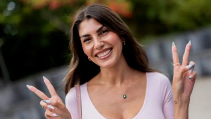 Vom Bachelor-Skandal zum Reality-Star: Die Karriere von Yeliz Koc im Überblick