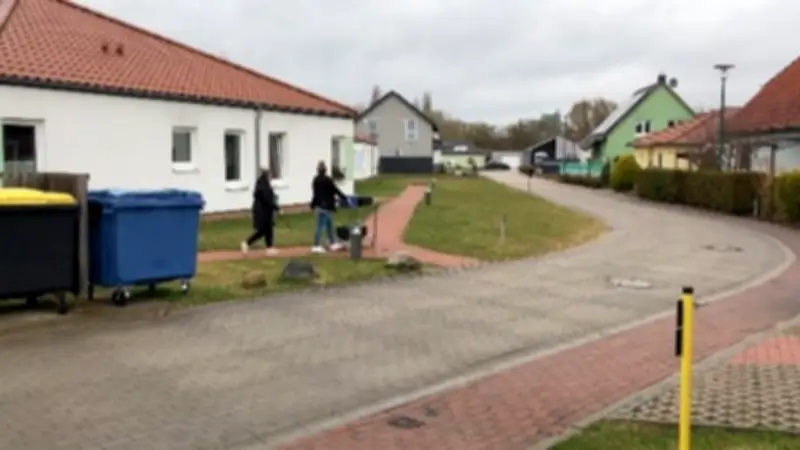 Vom Pflegehelfer zur Dorf-Chefin: Neunfache Mutter Nancy Köpke meistert Karrieresprung