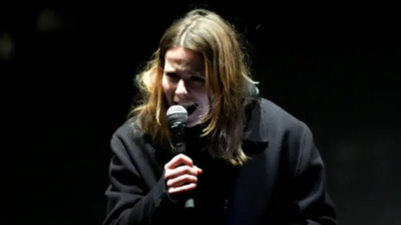 Von der Macht zur Moral: Die junge weiße Frau als neue moralische Instanz