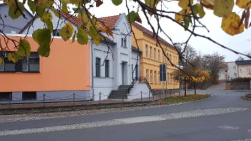 Von Laserkunst bis Show-Trabi: Osterkreativmarkt lockt ins Teterower Kulturhaus