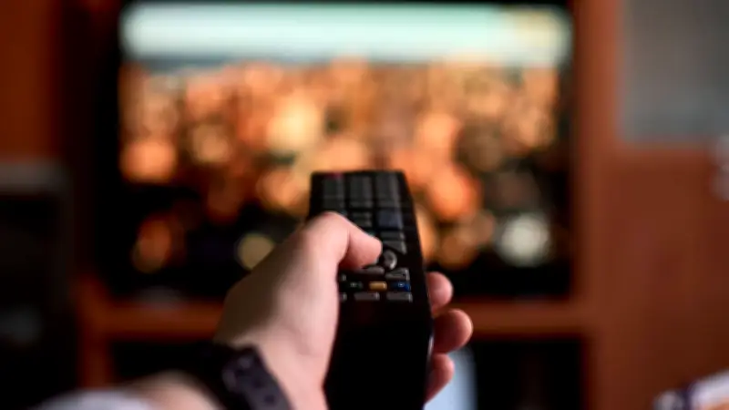 Von Tesla bis Smart-TV: Die faszinierende Evolution der Fernbedienung