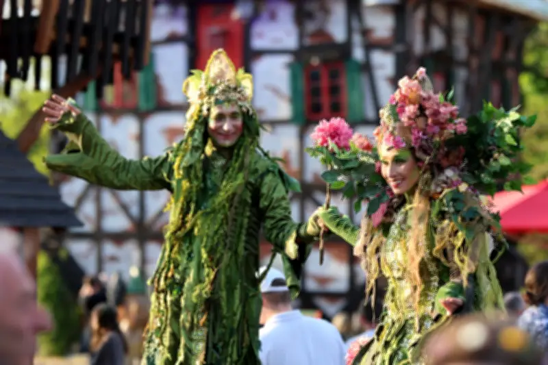 Walpurgisnacht im Harz: Tausende feiern mit Hexen und Teufeln