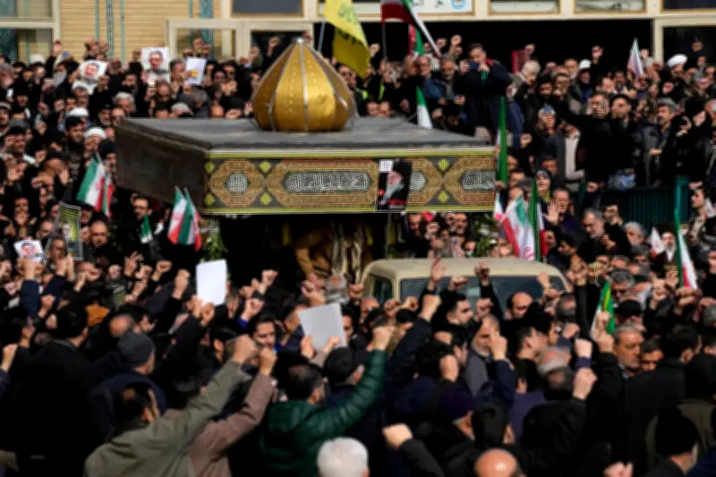 Warum Irans Machtapparat trotz Krieg und Verlusten erstaunlich stabil bleibt