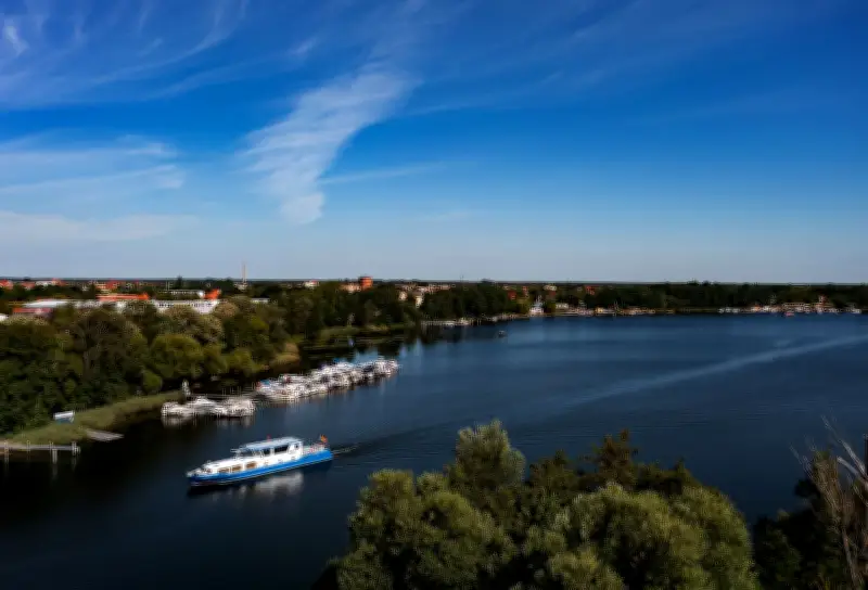 Wasserschutzpolizei startet in die Saison: Kontrollen und Sicherheitstipps für Brandenburgs Gewässer