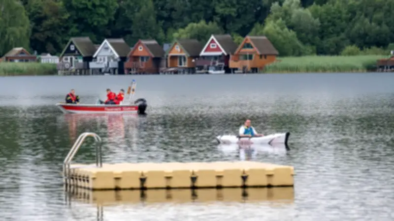 Wasserwacht Güstrow feiert 70-jähriges Jubiläum mit großem Familienfest am Inselsee