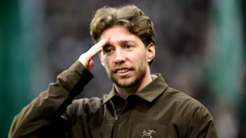 Weisers Zukunft bei Werder: Trainer Thioune äußert sich zu Vertragsverlängerung