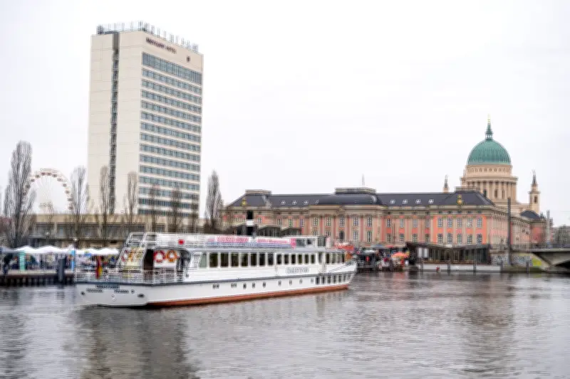 Weisse Flotte Potsdam startet Hauptsaison: Dampfer-Chef setzt auf sinkende Spritpreise