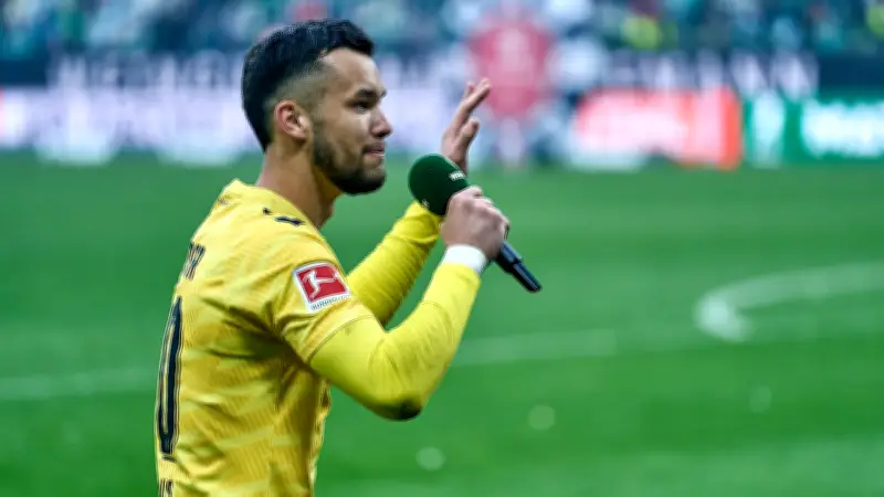 Werder Bremens Torwart Backhaus heiß begehrt: Wechselgerüchte nehmen zu