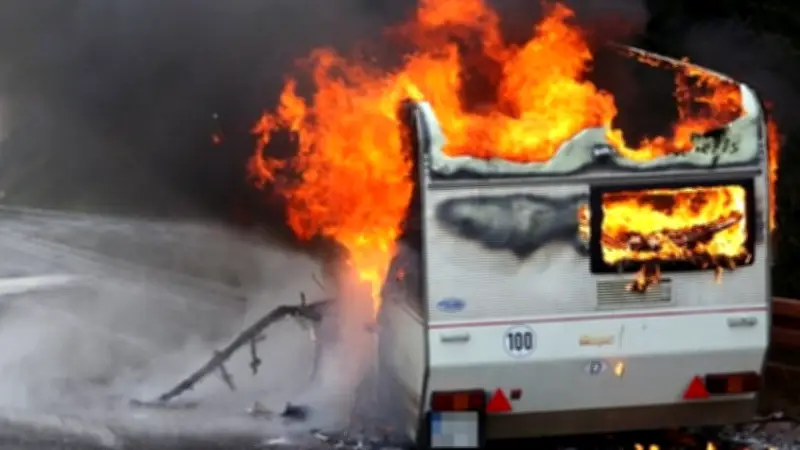 Wohnwagenbrand auf Usedom: 67-Jähriger bei Feuer verletzt