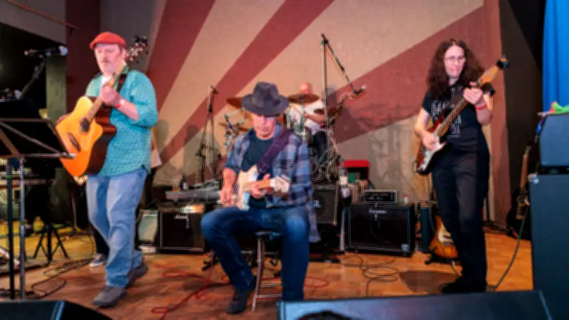 Zeitzer Musikertreffen begeistert mit acht Bands und generationenübergreifendem Sound