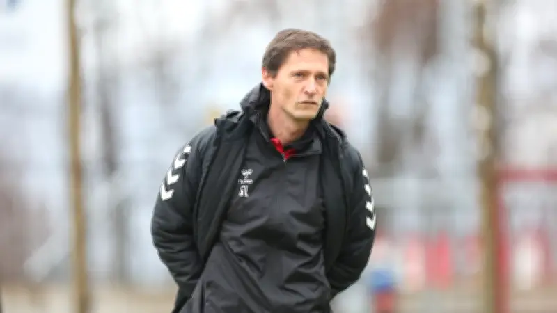 ZFC Meuselwitz verlängert Trainervertrag trotz Abstiegskampf in Regionalliga