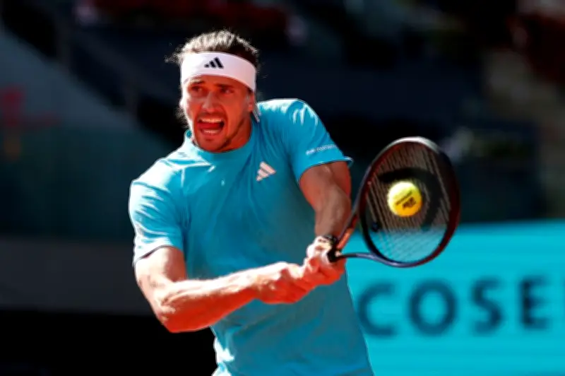 Zverev meistert Schwächephase und erreicht dritte Runde in Madrid