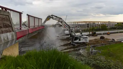 A 14 bei Gröbers: Vollsperrung nach Brückenabriss aufgehoben - Neubau ab 2027 geplant