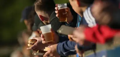 Alkohol fordert 44.000 Tote jährlich: Suchtexperten fordern strengere Regulierung