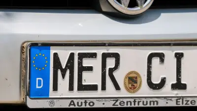 Altkennzeichen in Sachsen-Anhalt weiterhin äußerst beliebt - Salzlandkreis führt an