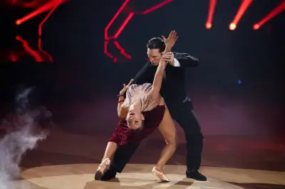 Anna-Carina Woitschack feiert perfekten Tanzauftakt bei Let's Dance mit 30 Punkten