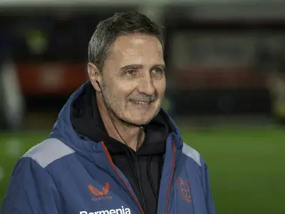 Bayer Leverkusen bindet Achim Feifel langfristig als Sportlichen Leiter der Frauen