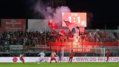 Bayern-Fans protestieren mit Kompassen gegen DFB-Reform: Regionalliga-Streit eskaliert