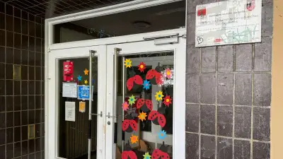 Berlin-Neukölln: Kind stürzt in vier Meter tiefen Betonschacht auf Schulgelände