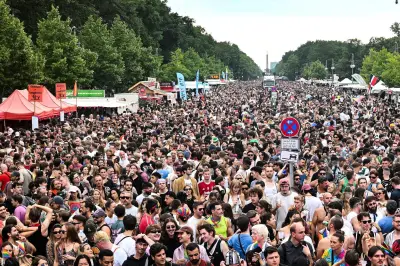 Berliner CSD 2026 startet mit Vorabend-Demo: „Haltung ist hot“ als Motto