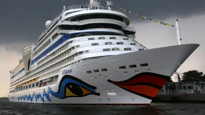 Bundespolizei vollstreckt Haftbefehl auf Kreuzfahrtschiff AIDAmar in Warnemünde