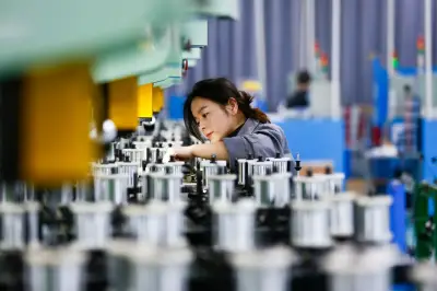 Chinas Wirtschaft wächst überraschend stark trotz globaler Konflikte und interner Herausforderungen