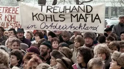 Comeback der Montagsdemos: Unzufriedenheit kehrt 1991 in den Osten zurück