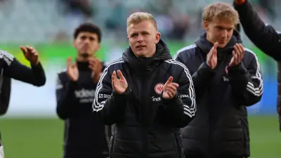 Eintracht Frankfurt siegt zitternd in Wolfsburg: Das Rätsel der zwei Gesichter