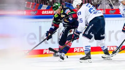 Eisbären Berlin feiern 5:1-Sieg im zweiten DEL-Finale gegen Mannheim