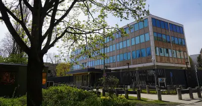 Farbanschlag auf US-Konsulat: Kollektiv bekennt sich zu Protestaktion