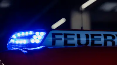 Fassade in Neukalen durch Terrassenbrand schwer beschädigt