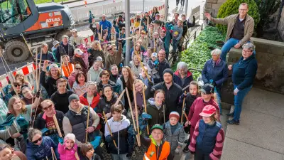 Frühjahrsputz und Frühlingsfest: Zeitz räumt auf und feiert