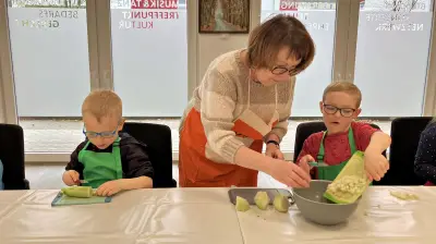 Generationen kochen gemeinsam: Küchenschlacht in Sandersdorf verbindet Jung und Alt