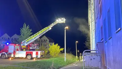 Großeinsatz in Crivitz: Brandstiftung in Wohnblock löst Feuerwehr-Alarm aus