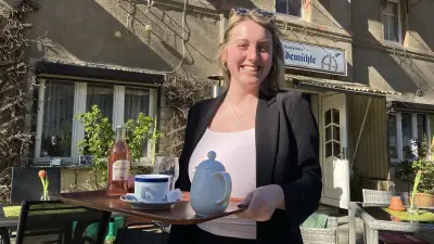 „Heidemühle“ in der Uckermark öffnet wieder: Ginas (26) Bienenstich ist der Renner