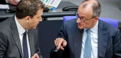 Hohe Spritpreise: Regierung vor schwierigen Entlastungsentscheidungen für Bürger