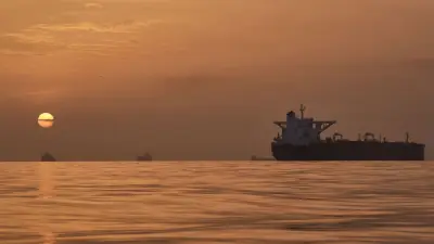 Iran blockiert Straße von Hormus erneut: Droht neuer Spritpreis-Schock in Deutschland?