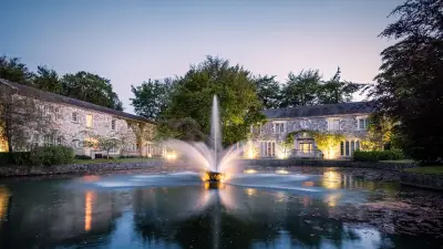 Irland: Historisches Luxusdorf Village at Lyons für 20 Millionen Euro zu verkaufen