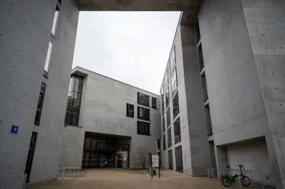 Jugendliche lockten Schwule zu Dates und verprügelten sie: Urteil erwartet