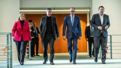 Koalitionsspitzen präsentieren Ergebnisse nach Krisen-Wochenende zu Energiepreisen