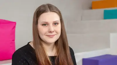 Lavinia Wollny: Die Rebellin der Großfamilie im Porträt