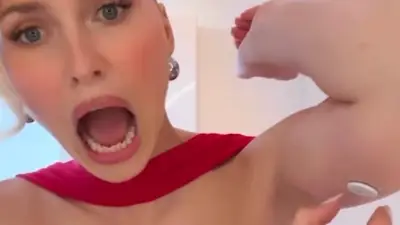 Lena Gercke entfernt Diabetes-Sensor für Abend-Outfit