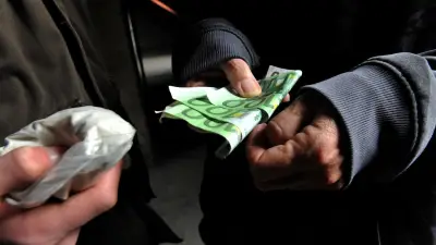 MEK-Einsatz in Güstrow: Drogendealer mit Waffen und Munition gefasst