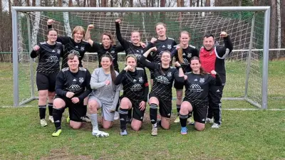 Motor Eggesin siegt deutlich: Fußballerinnen festigen Tabellenführung in Kreisoberliga